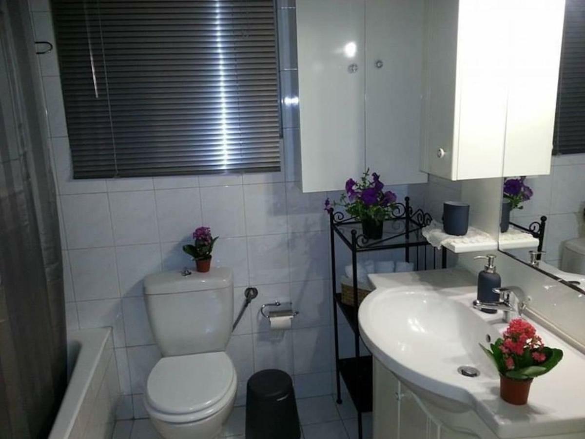 Lovely Near Akropolis And Plaka